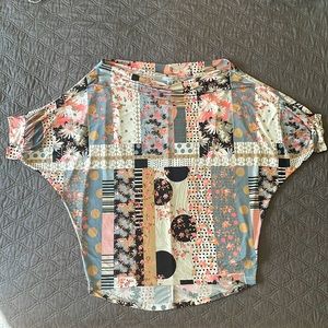 White Birch Dolman Short Sleeve Too - Medium